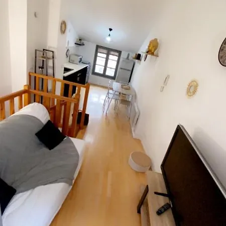Duplex Zen Intra-muros Apartment